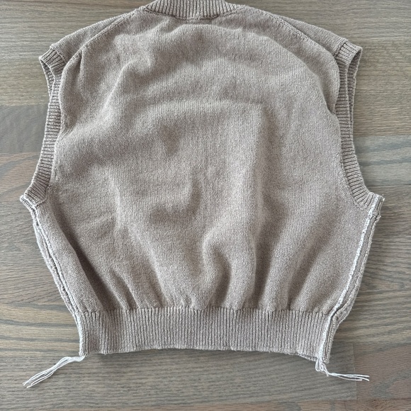 NWOT Zara cropped beige sweater top Size L - Picture 4 of 4